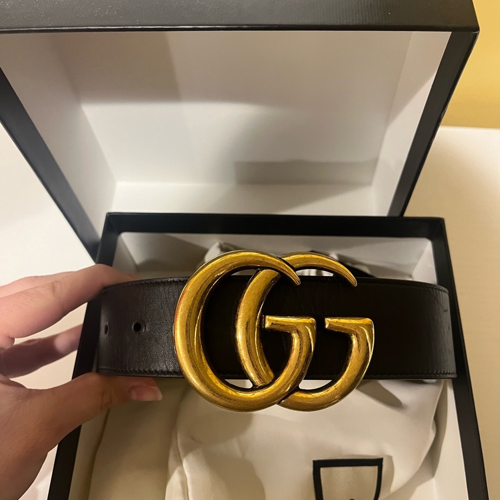 Gucci Black Leather Belt with Gold GG Buckle